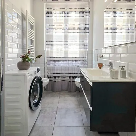 Lovely Apartment In San Benedette Del Tron *